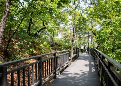 Baebongsan Neighborhood Park