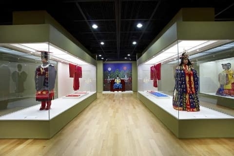 Sungshin Women's University Costume Museum and Natural History Museum